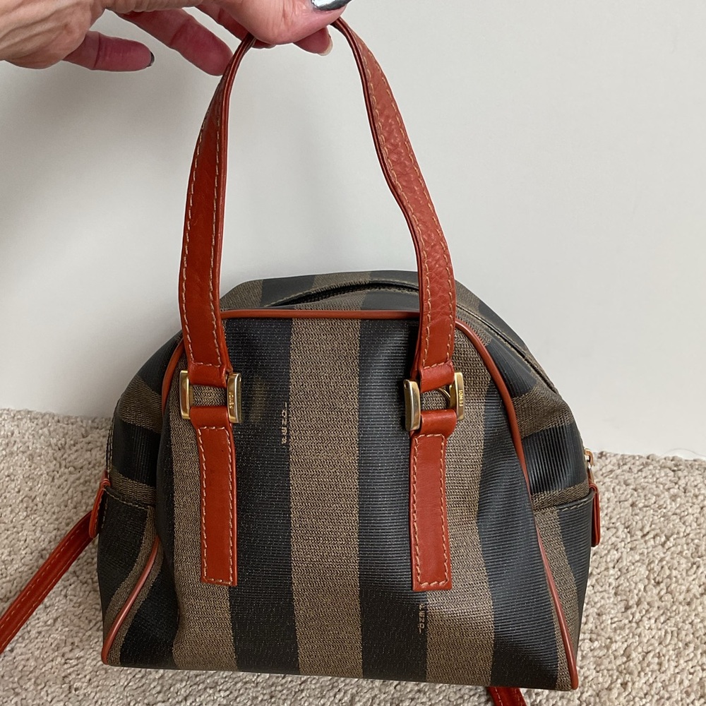 Fendi penguin small crossbody dome shape - Picture 5 of 12